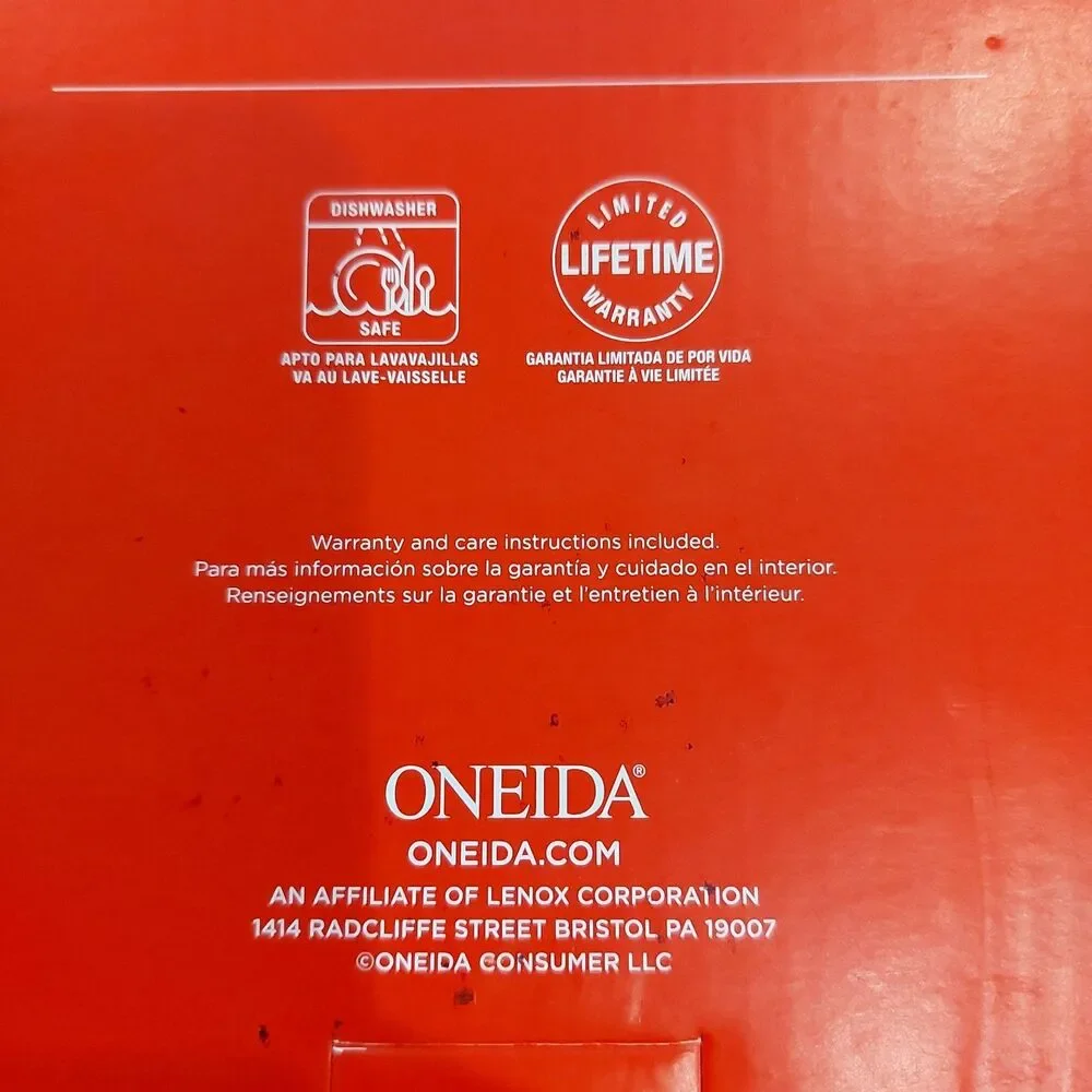 NIB ONEIDA WINTER TREE Holiday Design 12 Pc Stainless Flatware Set Service for 4